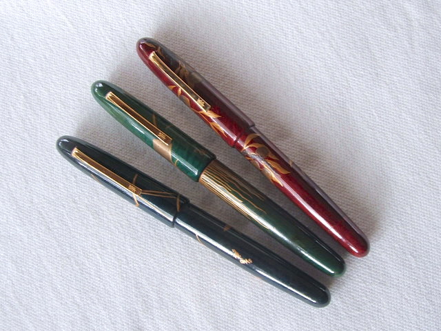 Katta qin teshik porno surat Seksi qizlarning mushuklari